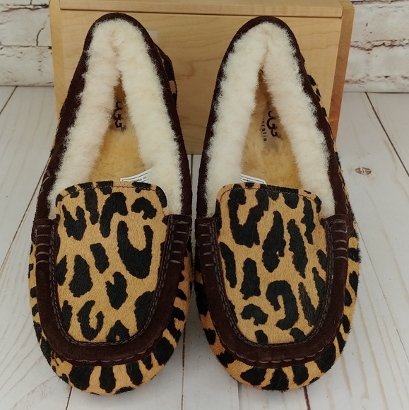 UGG Australia Leopard Calf Hair Sheepskin Moccasin - Picture 1 of 8